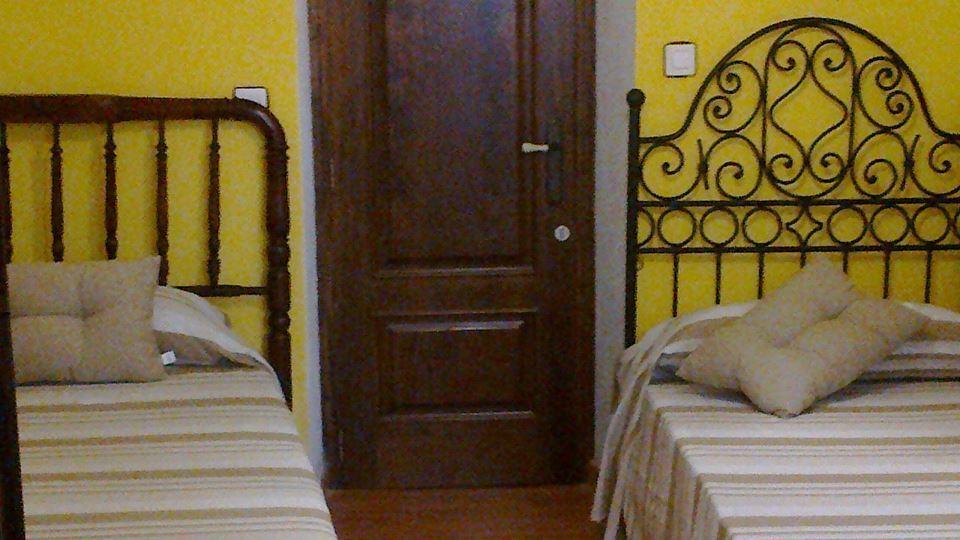 Hostal Los Aromas Villena Bilik gambar